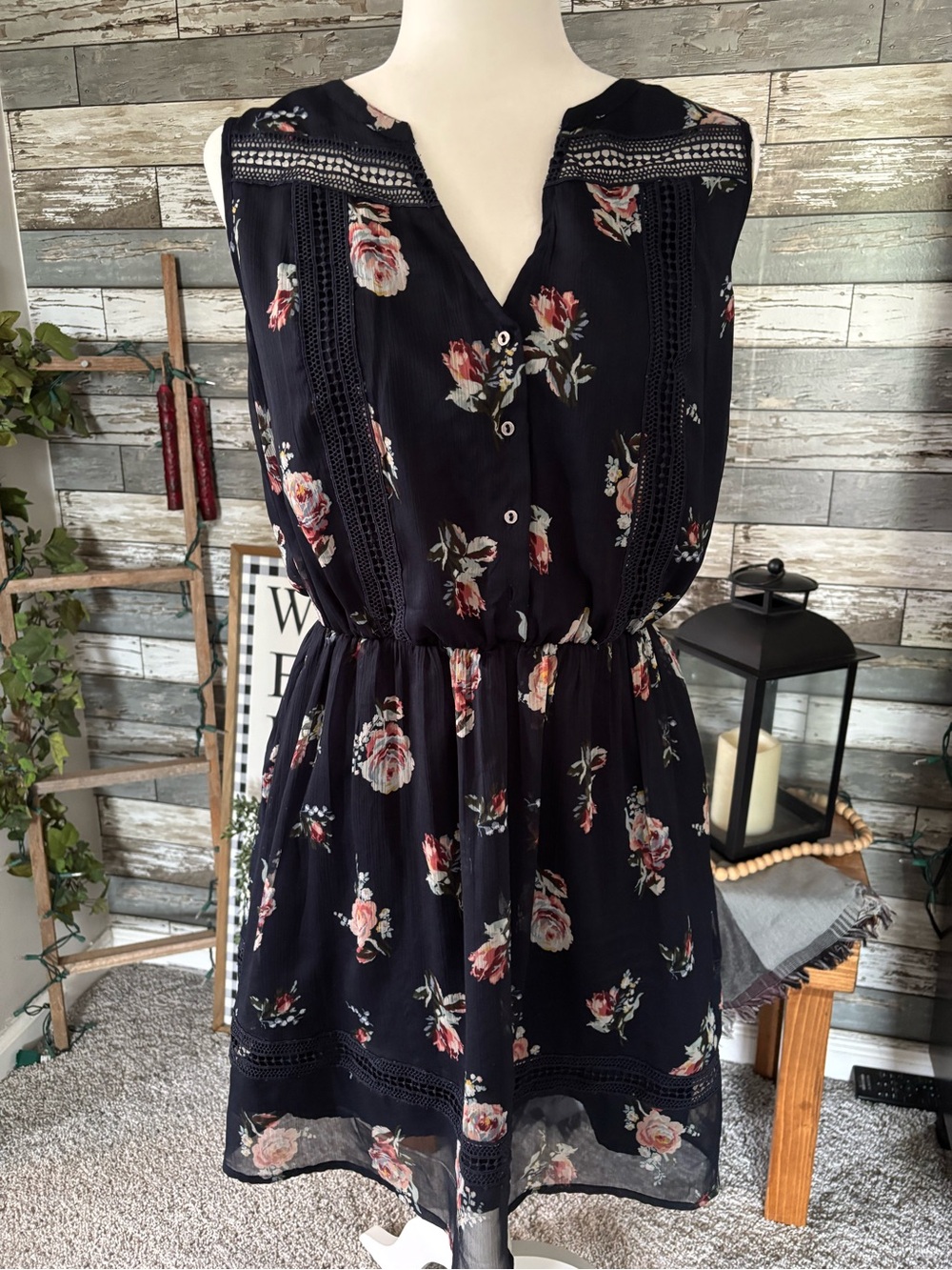 Abercrombie & Fitch Navy Floral Sleeveless Chiffon Style Mini Dress Womens  L